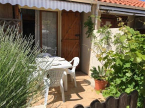 Charmant pavillon à Port Leucate, 4 pers., plage et commerces à proximité, parking privé - FR-1-81-138